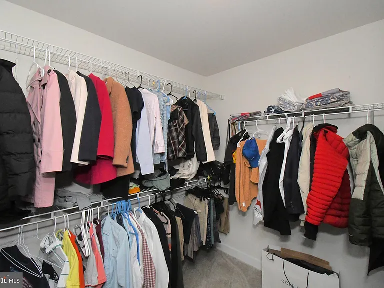 500 Sterling Dr — Photo 29