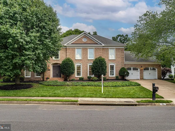 5511 Chestermill Dr, Fairfax, VA 22030