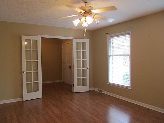 4th image of 1902 Huckleberry Dr