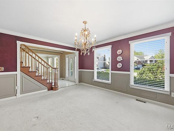 2nd image of 1823 York Ridge Ct