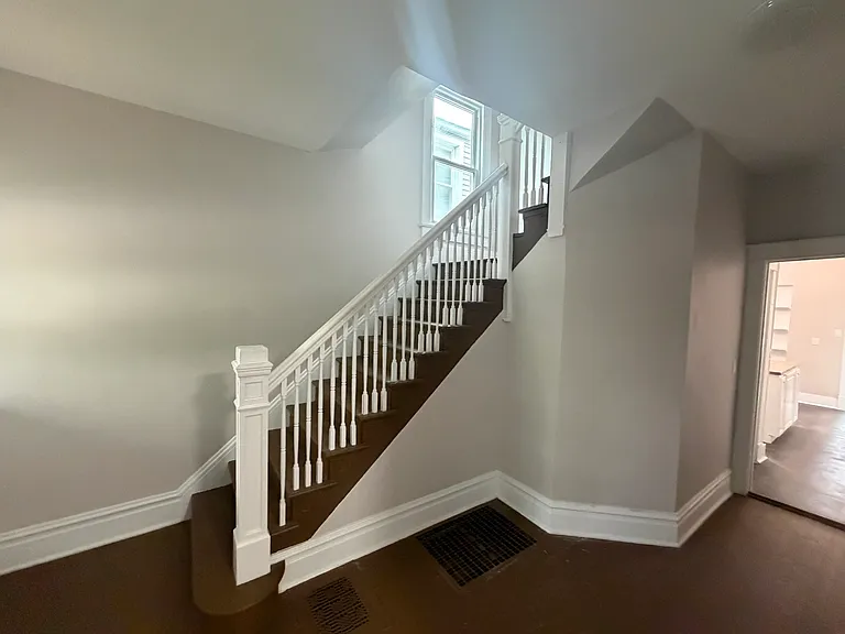 7959 S Saginaw Ave — Photo 12