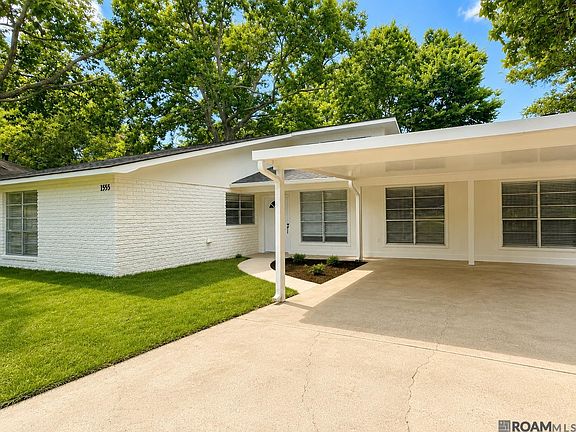2nd image of 1555 S Potwin Dr