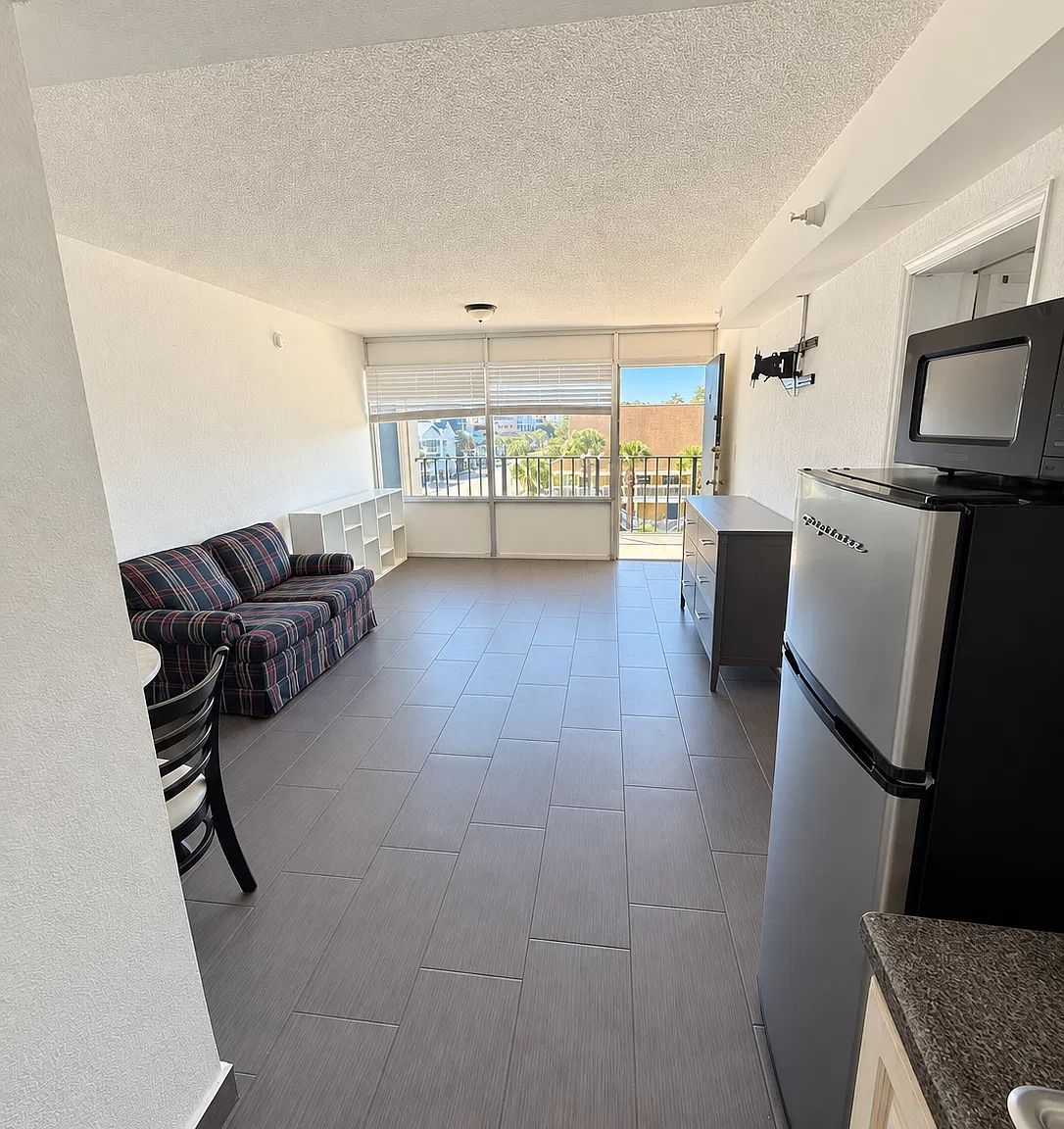 1 bed, $1,100 — Photo 2