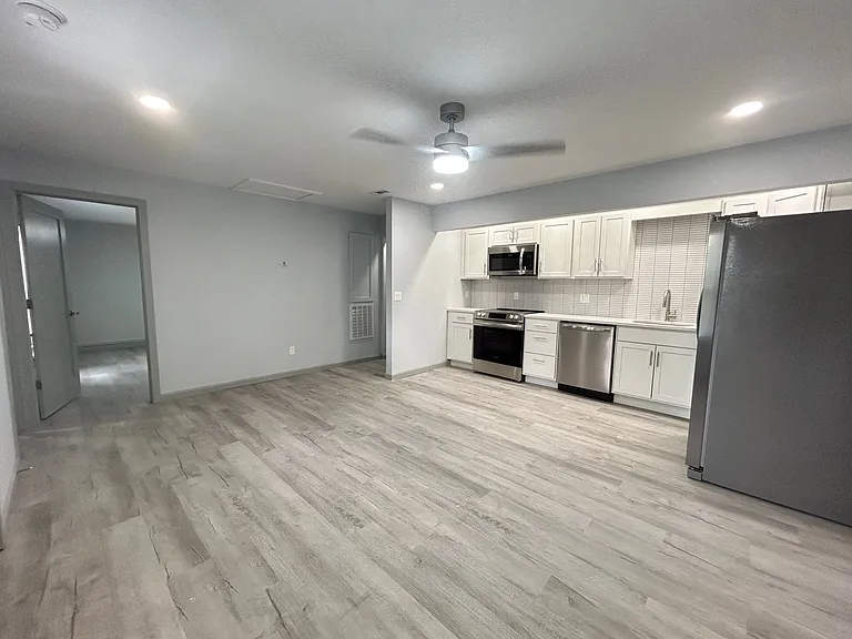 308 W Kivett St — Photo 12