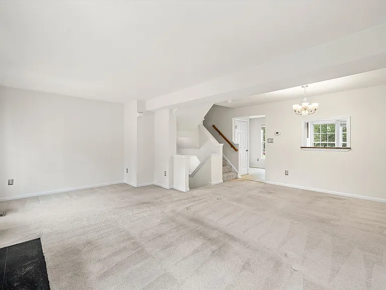 4701 Colonnade Way — Photo 9