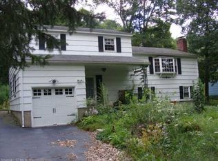 16 Dunrobin Ln, Watertown, CT 06795