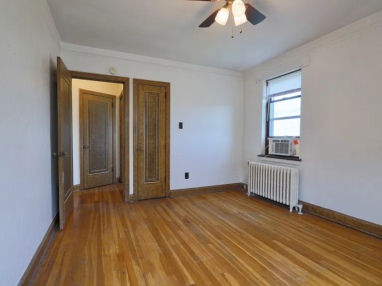 Apartments On Academy — Photo 29