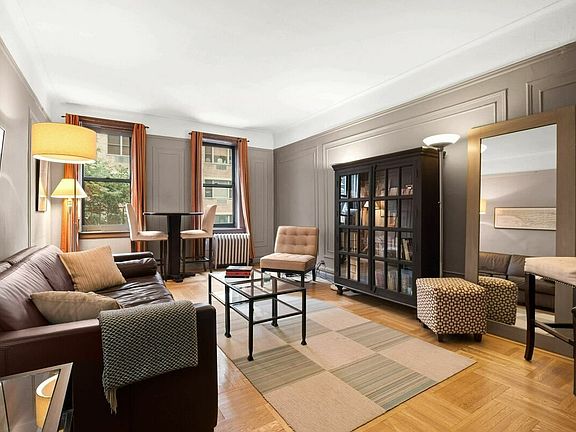 2nd image of 105 Bennett Ave #26B