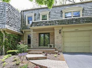 19W071 Avenue Barbizon, Oak Brook, IL