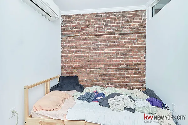 Rented by Keller Williams NYC | media 16