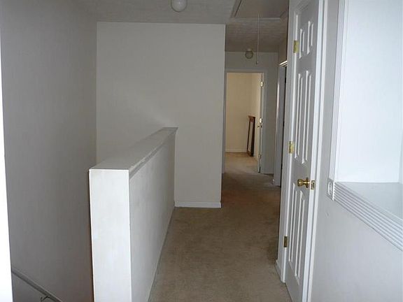 3rd image of 2237 Grovemont Dr