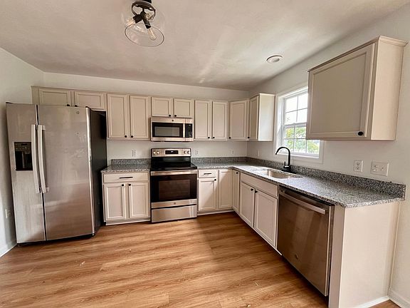 4th image of 205 Wistaria Dr