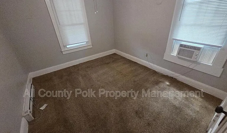 918 E Lime St #1 — Photo 9