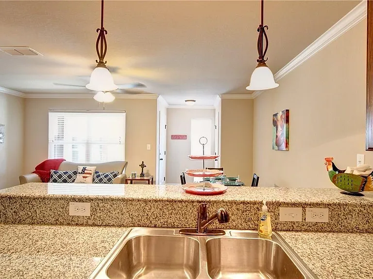 701 S Lillian St #1 — Photo 22