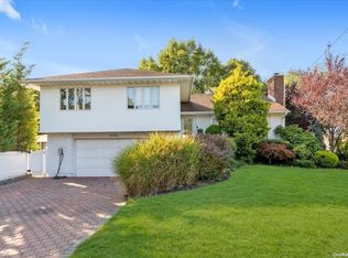 1348 Meadowbrook Rd, Merrick, NY 11566