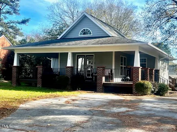 202 Delacroix St, Oxford, NC 27565