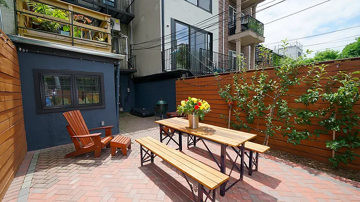 Sold by Dwell Residential Inc | media 15