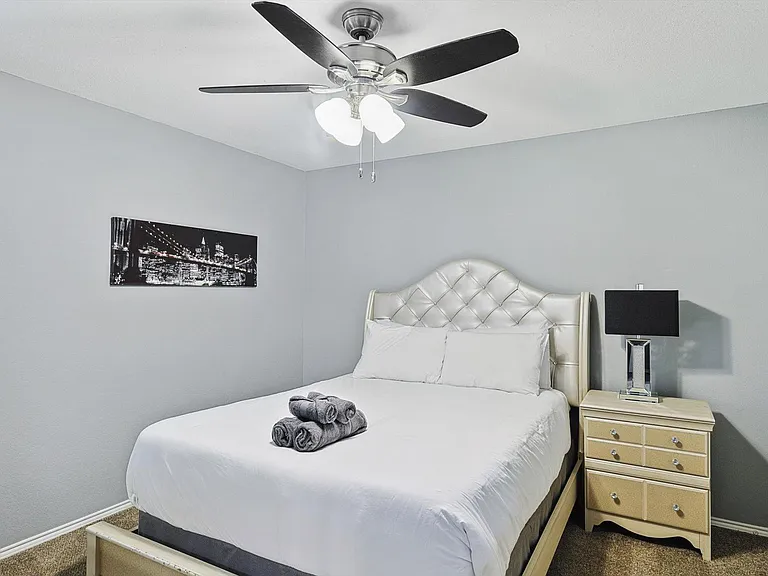 2136 Dayton Ln — Photo 21