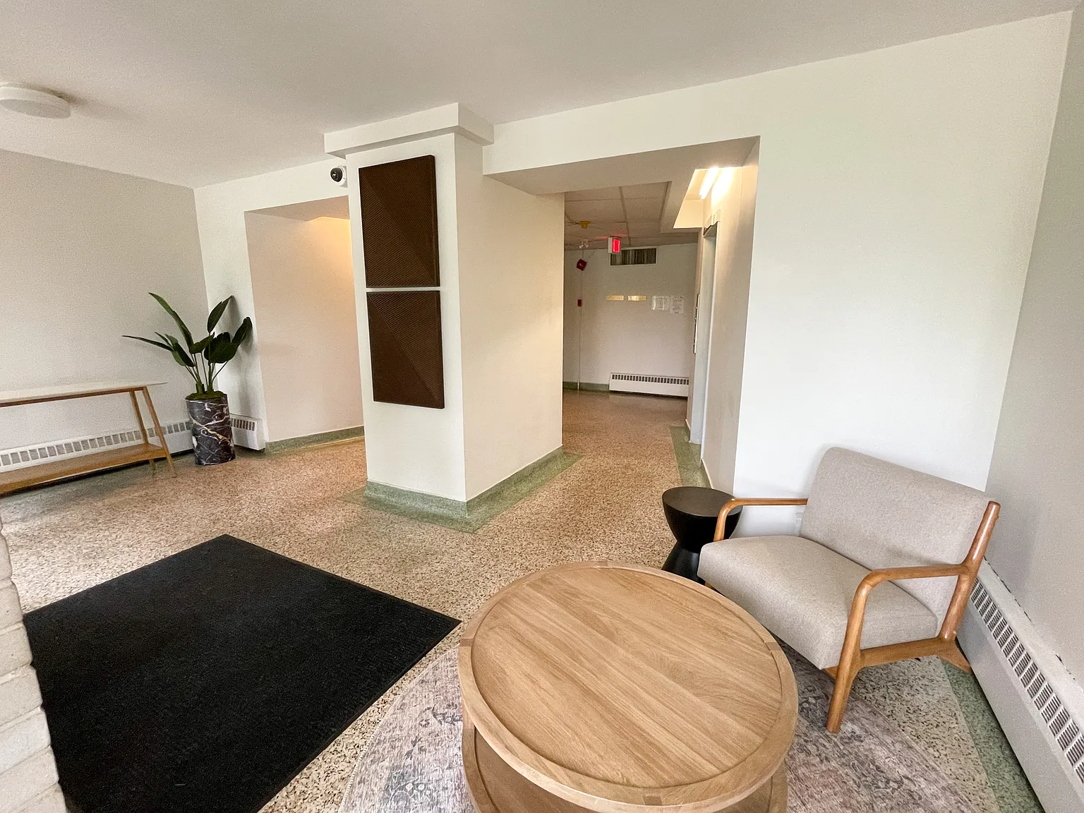Terrace Towers Apartments - Choose your rent level - Call for Details - Heat, water — Photo 3