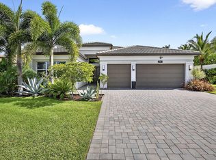9265 Seahorse Bay Dr, Boynton Beach, FL 33473