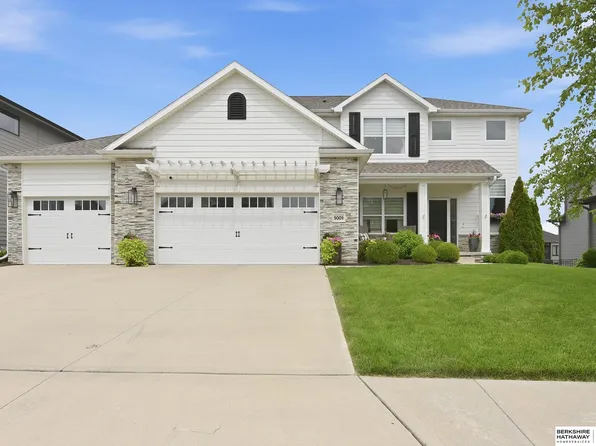 9009 N 171st St, Bennington, NE 68007