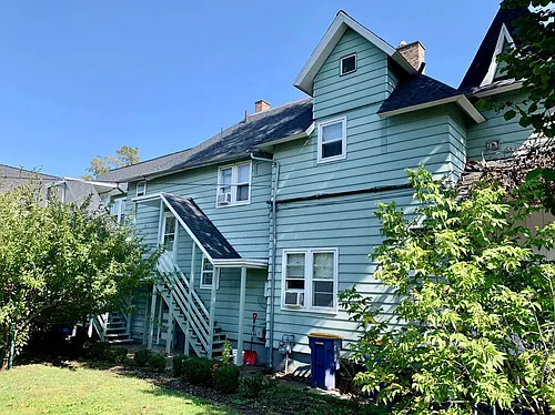 329 Lyon St NE Photo 1