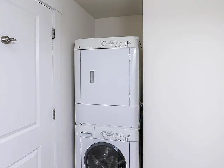 Park87 Apartments — Photo 25