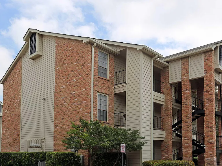 Winding Creek Apartments — Photo 8