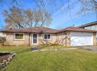 311 Drake Ave, Bolingbrook, IL 60490