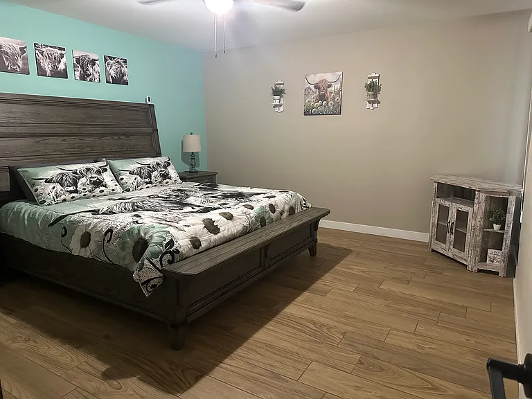 1814 W Kerry Ln — Photo 18