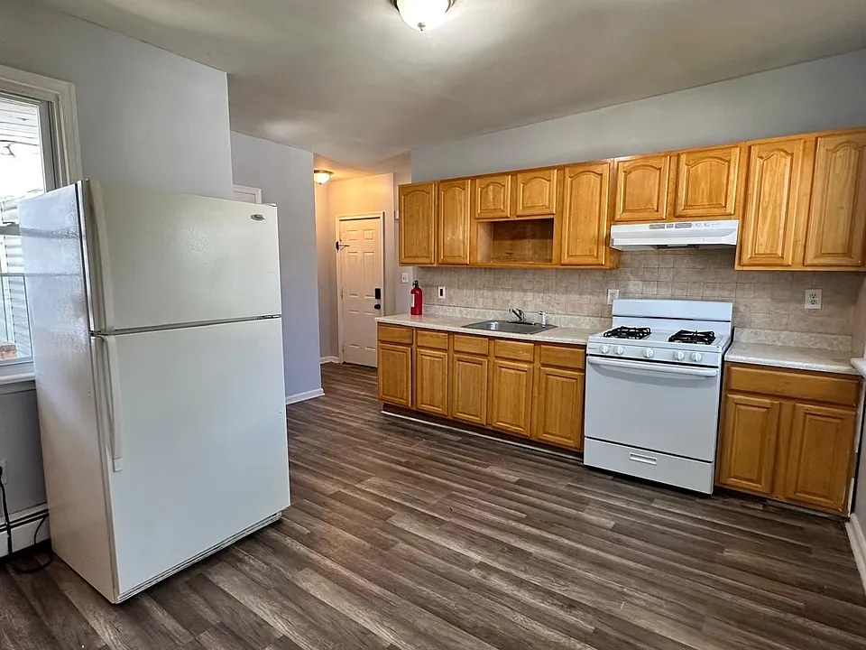 87 Summer St #3E