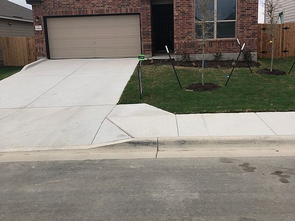 3rd image of 1508 Carriageway Dr