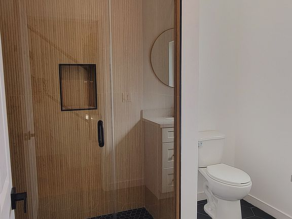 Bathroom downstairs
