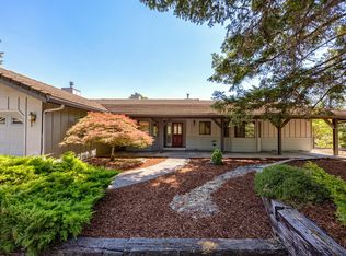 660 Garnet Ln, Grants Pass, OR 97526