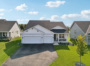 1338 Chestnut Cir, Carver, MN 55315