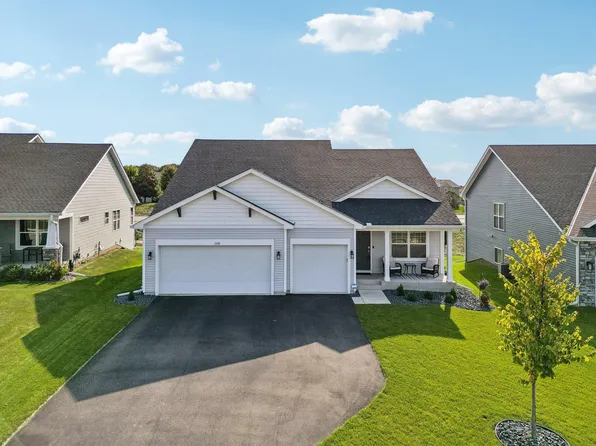 1338 Chestnut Cir, Carver, MN 55315