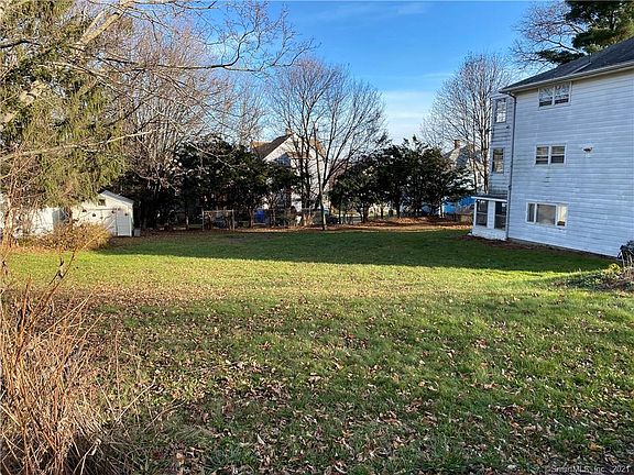 3rd image of 24 Essex Pl