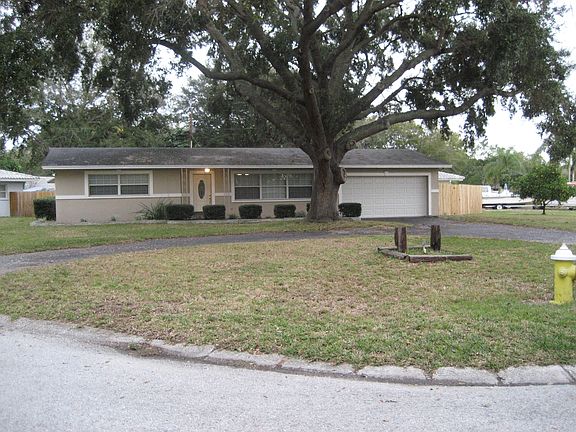 3rd image of 1399 Great Oak Dr