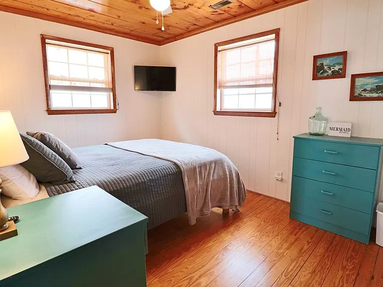 1108 N Shore Dr — Photo 12