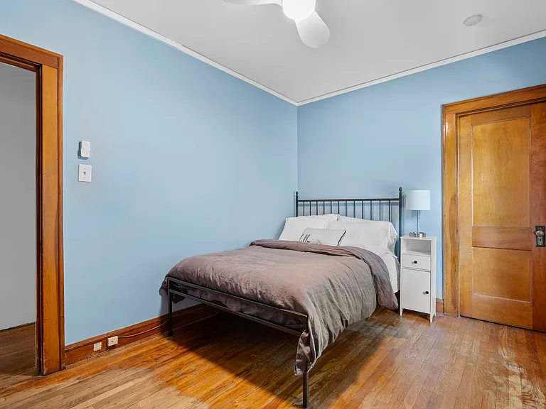1447 Cuyler Ave — Photo 4