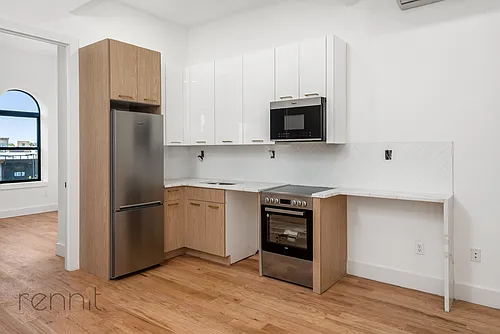 808 Putnam Ave #2F Photo 1