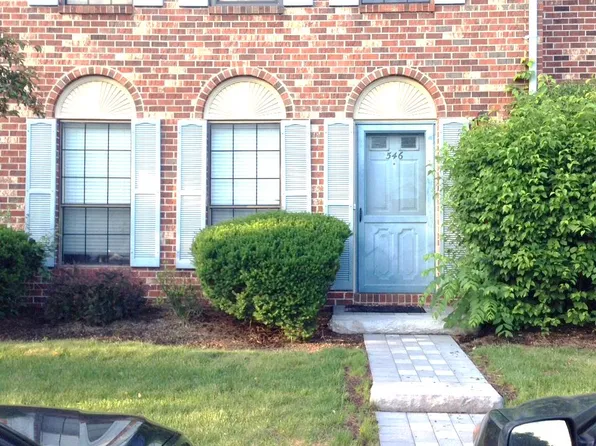546 Manchester Ct, Piscataway, NJ 08854
