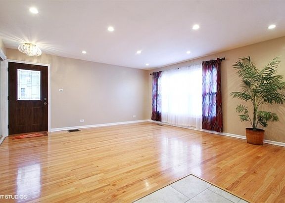 2nd image of 5131 Jarvis Ave