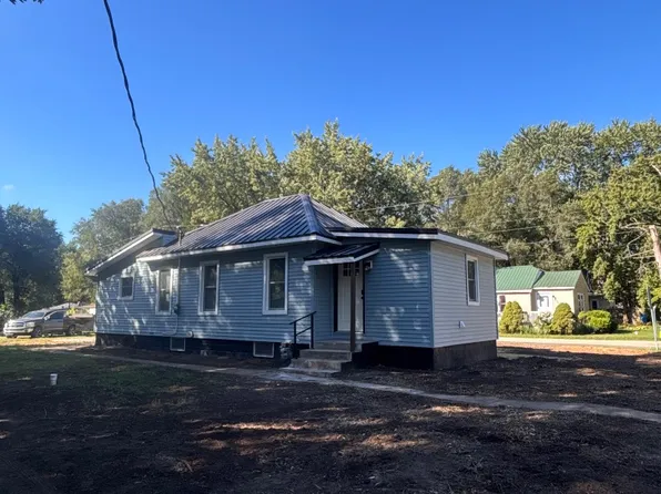 25062 Grover St, Elkhart, IN 46514