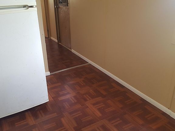 2nd image of 207 Suwannee Dr
