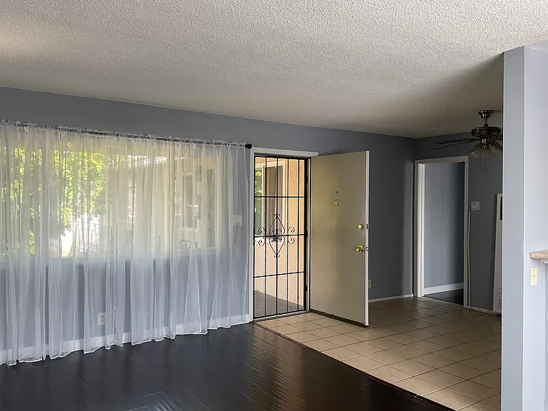 645 Scott Pl — Photo 9