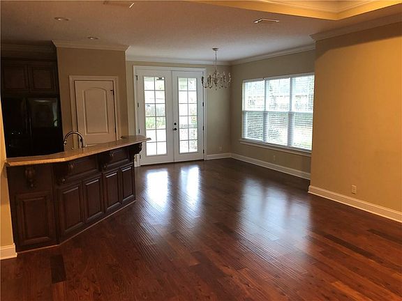 4th image of 24 Magnolia Bluff Dr