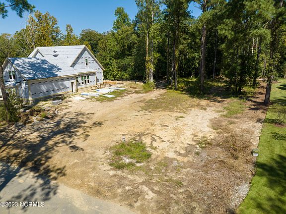 3rd image of 117 Kerr Landing Drive