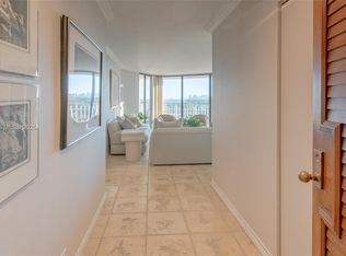 1000 Quayside Ter APT 812, Miami, FL 33138