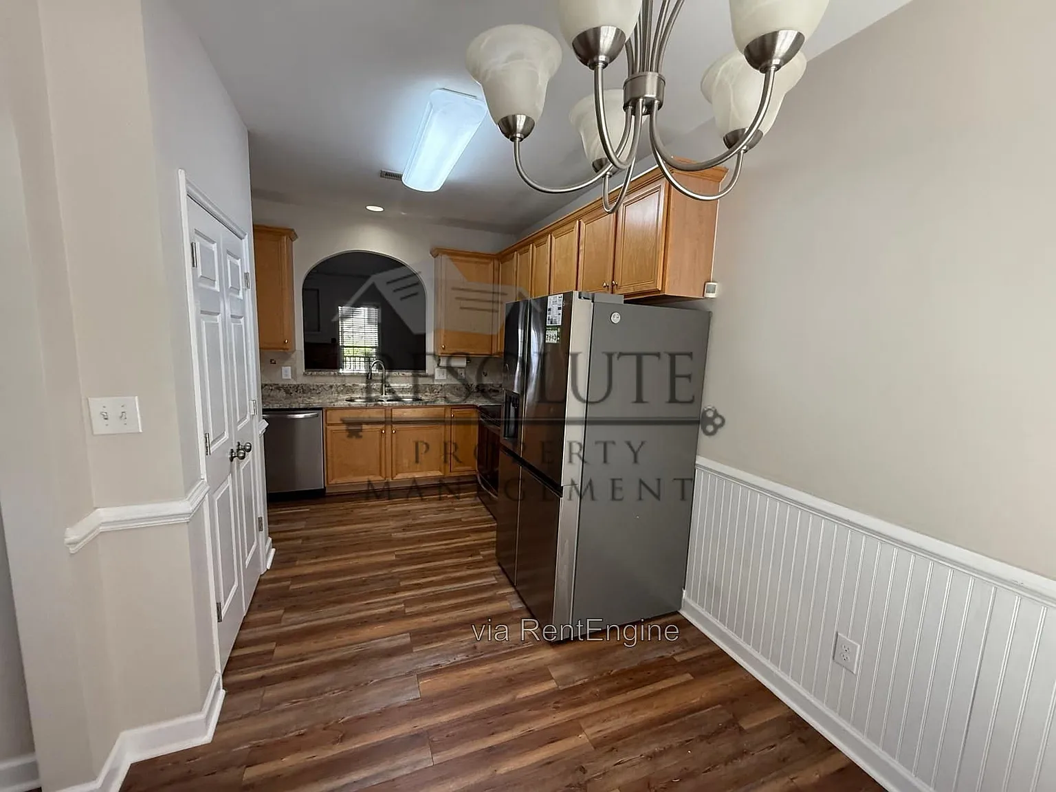 3 bed, 2.5 bath, 1425 sqft, $1,895 — Photo 3